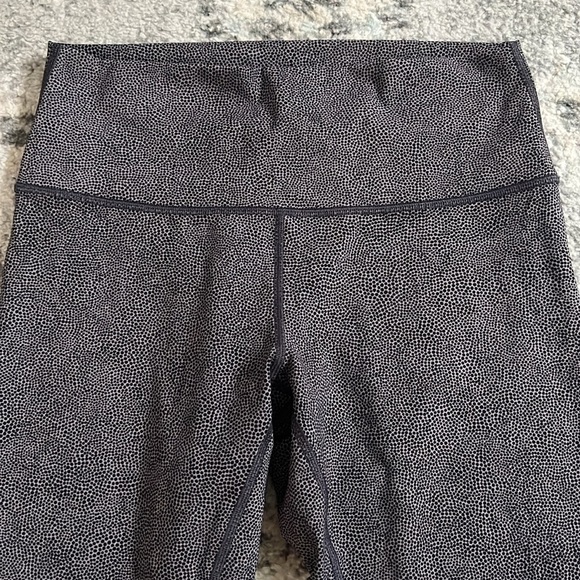 Lululemon Wunder Under Crop 21” - Picture 2 of 10